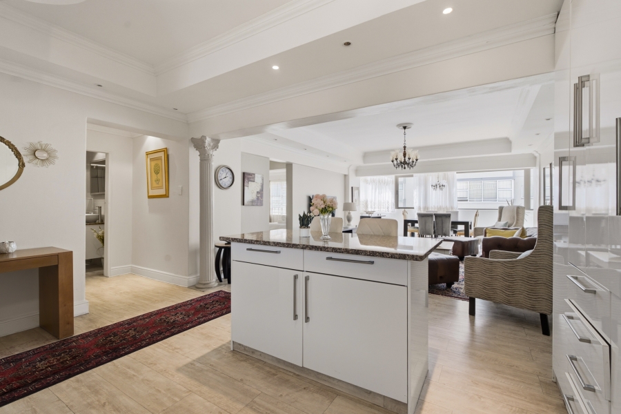 To Let 3 Bedroom Property for Rent in Sea Point Western Cape